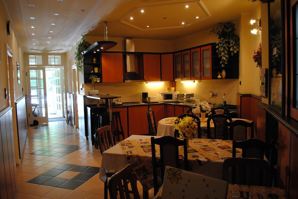 Family Apartman Gyula Exterior foto